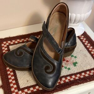 Naot Black Leather Flats with Swirl Design